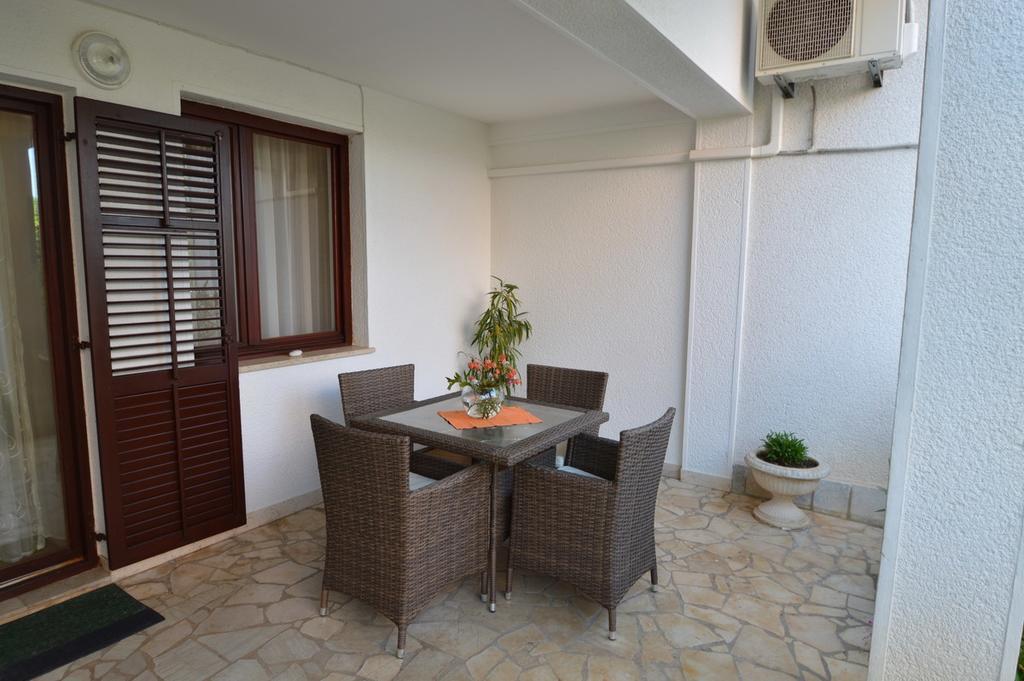 Apartment Vita Mali Losinj Bagian luar foto