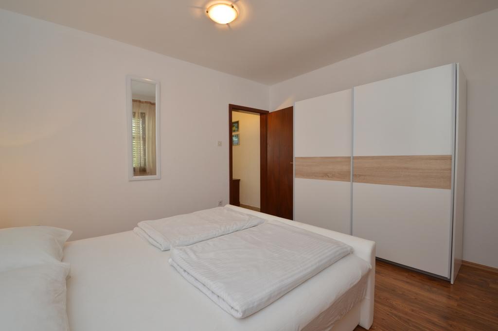 Apartment Vita Mali Losinj Bagian luar foto