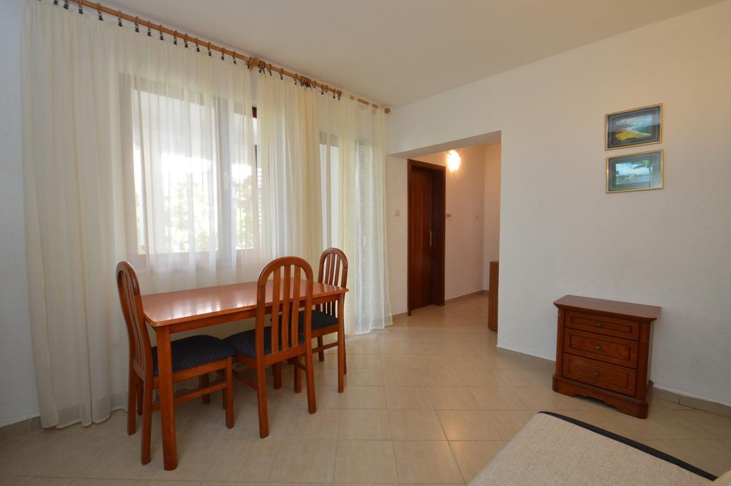 Apartment Vita Mali Losinj Bagian luar foto