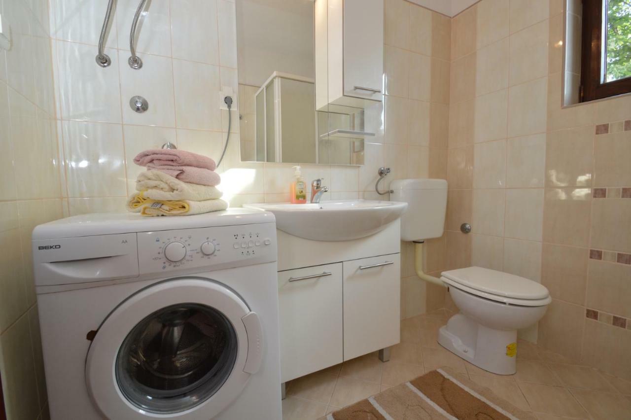 Apartment Vita Mali Losinj Bagian luar foto