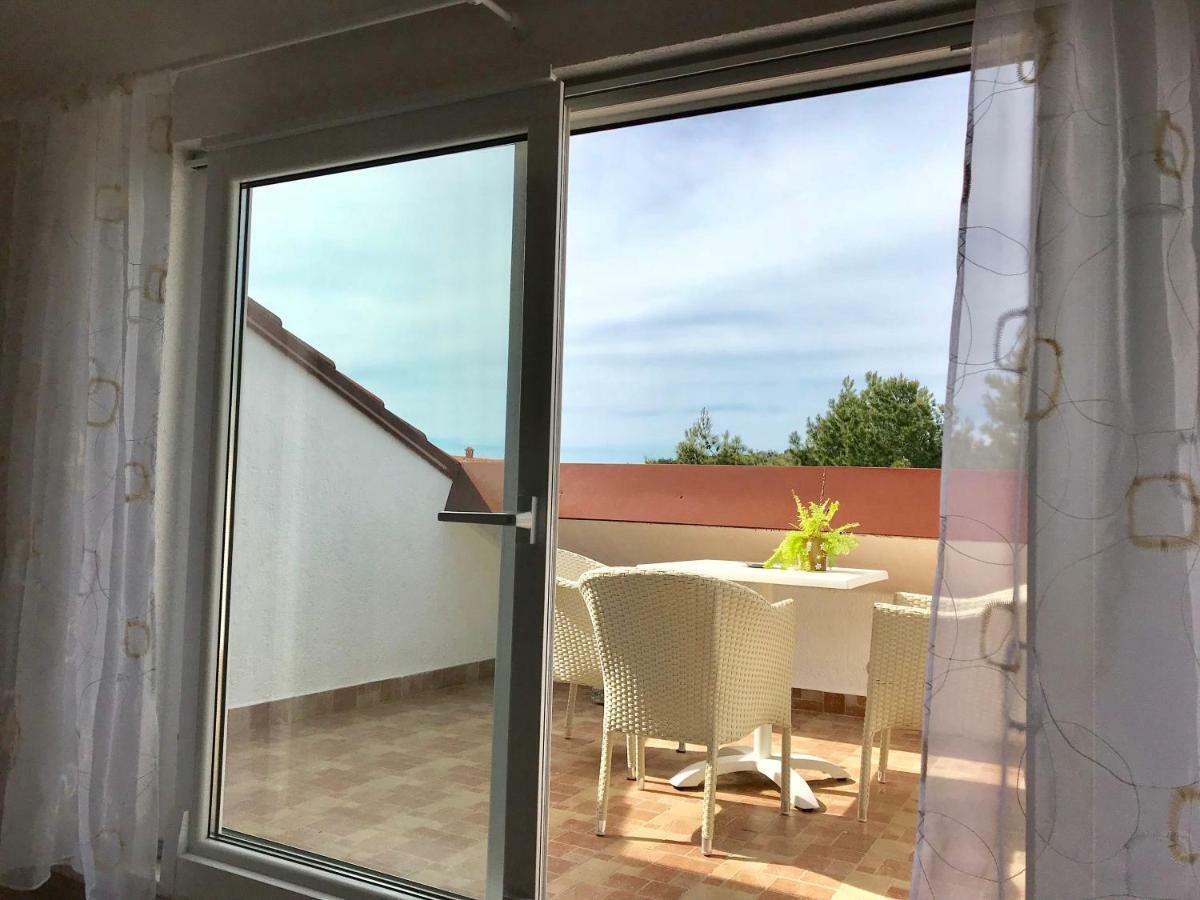 Apartment Vita Mali Losinj Bagian luar foto